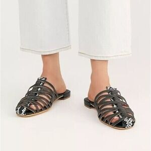 NEW Free People Odette Strappy Flat Sandal in Black Snake Women's EU 37 / US 7